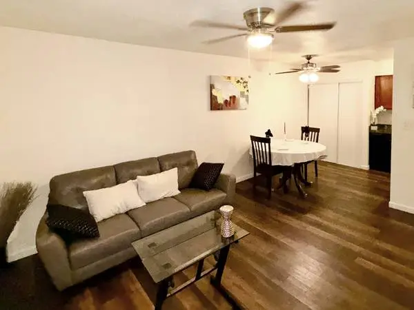 Move Into a Spacious 1 Bedroom at Melrose Apartments