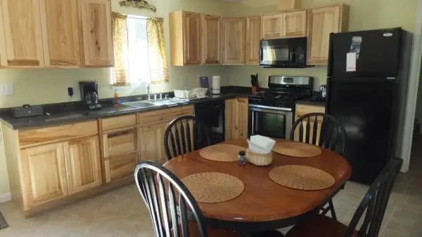 Ranch Style Home 2 Bed 2 Bath Utilities Included