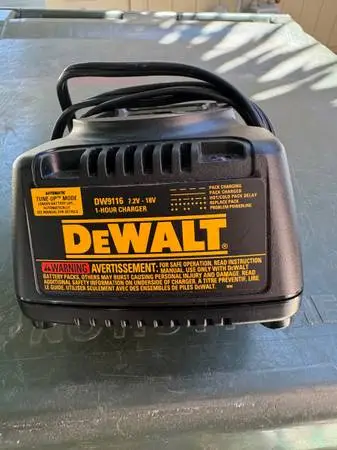 DeWALT Charger