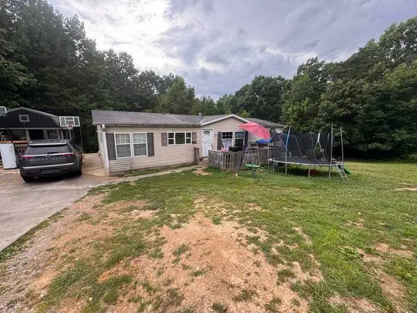 Unrestricted Knoxville Home on Over an Acre!