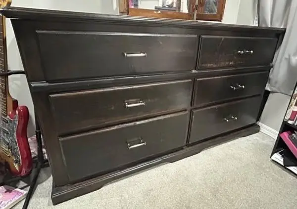 Solid wood 6 drawer dresser with mirror