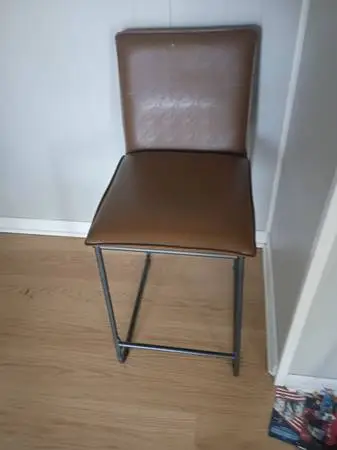 24 Bar Chair