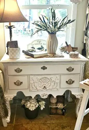 Shabby Chic White Foyer Table/Accent Table/Small Dresser