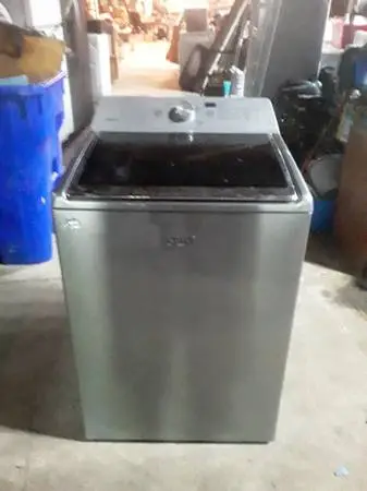 Maytag Bravo LX washer In great working condition.