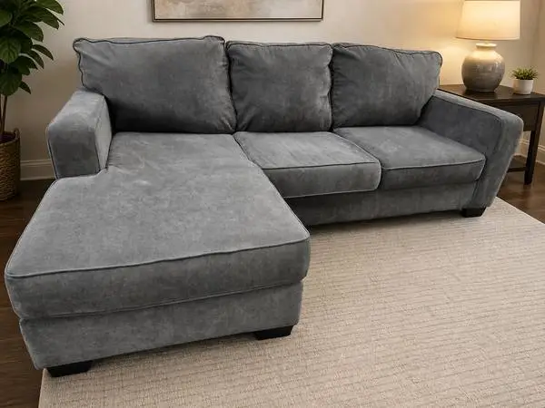 Like new sectional sofa with reversible chaise