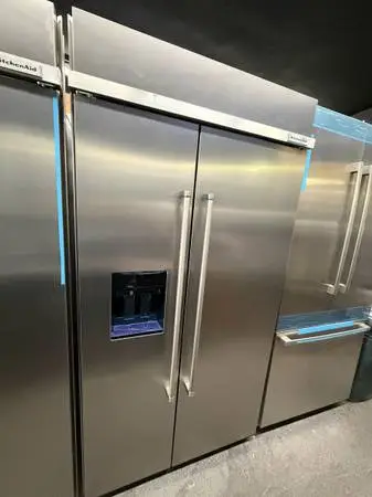 Stainless Steel KitchenAid Fridge Water and Ice