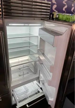Stainless steel 30 inch Refrigerator with Pro Handles