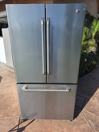 Refrigerator countherdepth W36h69d28