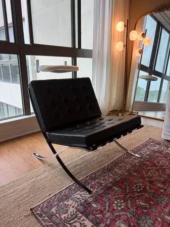 Barcelona Chair Replica