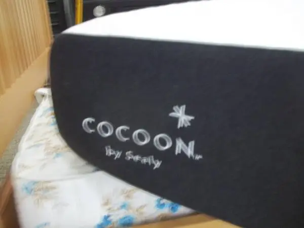 like new twin mattress
