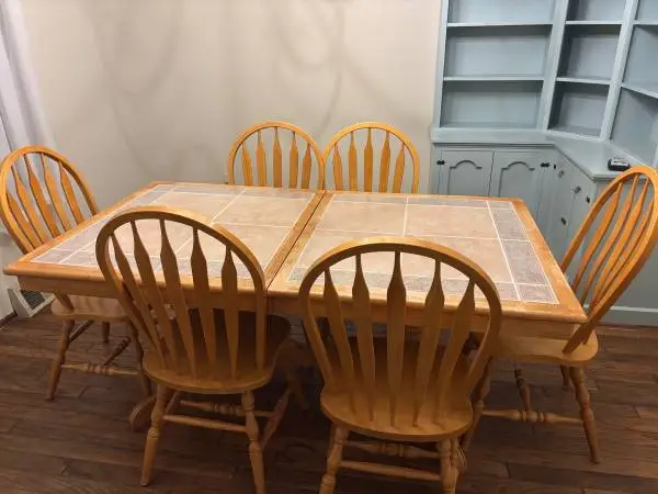 Kitchen Table and Chairs