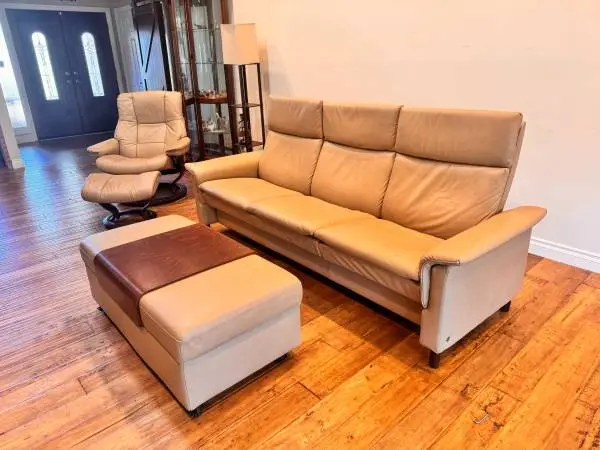 Stressless Leather Reclining Sofa + Double Ottoman with Table