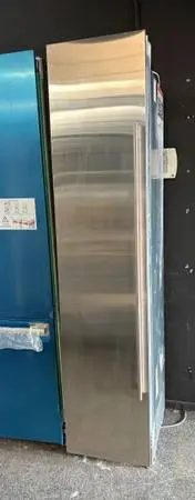 STAINLESS STEEL FREEZER SUB ZERO