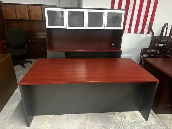OFFICE DESK CREDENZA WITH HUTCH