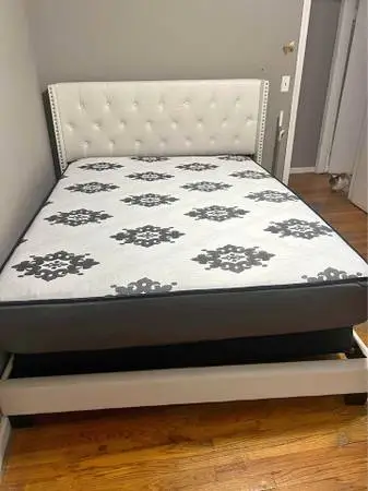 Twin mattress