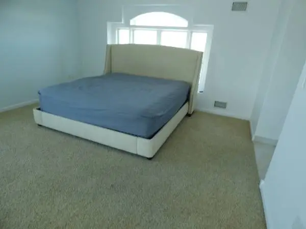 KING BED RESTORATION HARDWARE KING BEDROOM BED FUNTIURE CREAM COLOR L