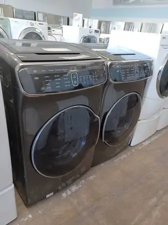 LG WASHER AND DRYER SET FRONT LOAD