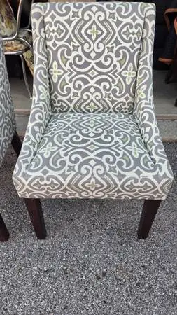 2 accent chairs