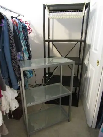 2 Metal Shelf Units
