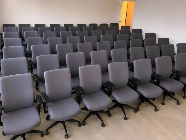 300 Commercial Office Chairs Available – Bulk Discounts Price