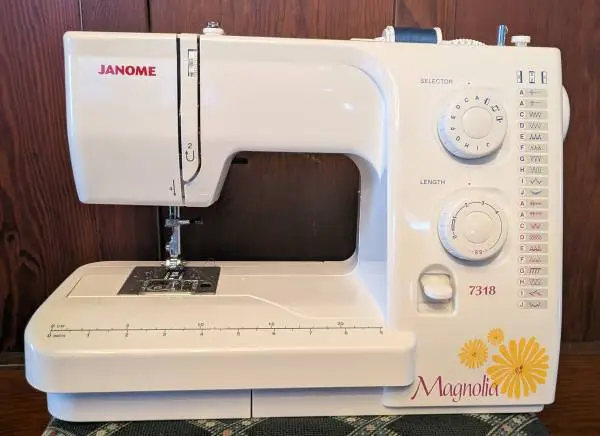 Janome Magnolia 7318 Sewing Machine – Like New