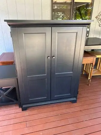 Computer cabinet