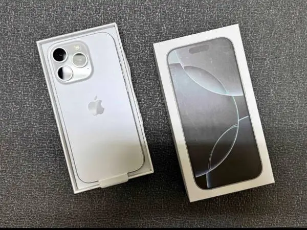 Apple IPhone 16 Pro Unlocked