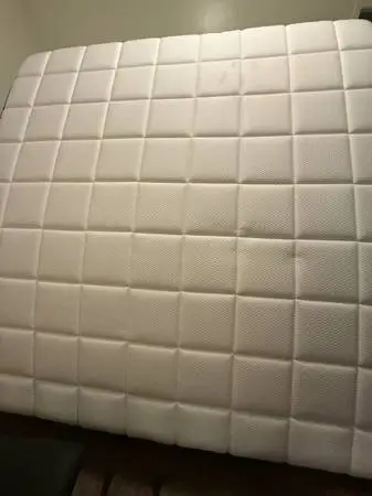 King size hybrid mattress with 3 inch memory foam topper. $200