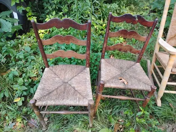 2 chairs for $20