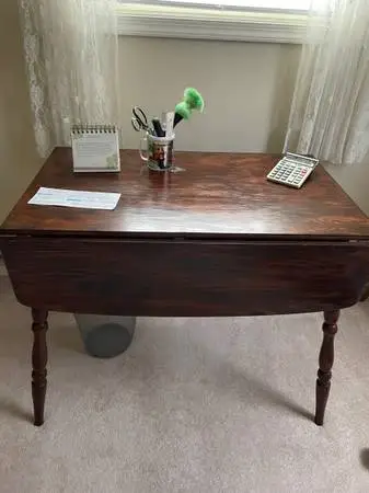 Drop leaf Table