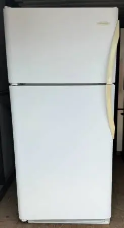 Clean & Tested Frigidaire Top-Freezer Refrigerator White — $100