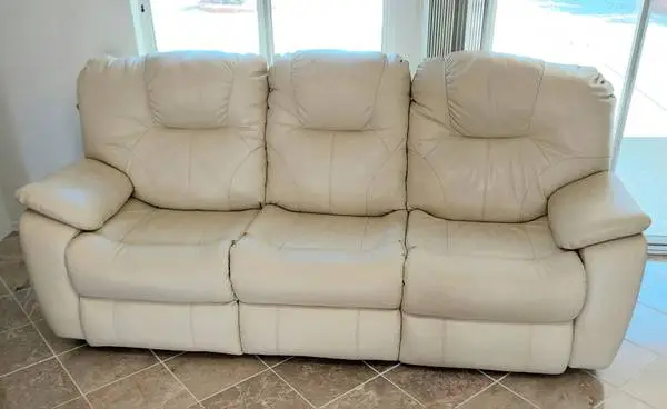3‐Seat Power Reclining Leather Sofa