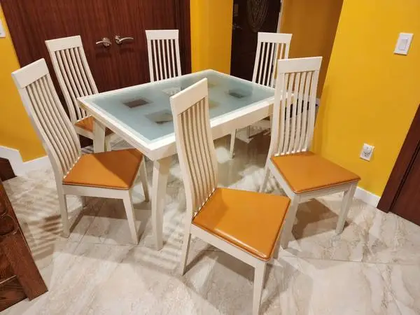 WHITE CALLIGARIS DINING ROOM SET EXTENDABLE TABLE AND 6 CHAIRS