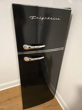Frigidaire Retro Refrigerator – Like New! $239 (Used Only 2 Weeks)