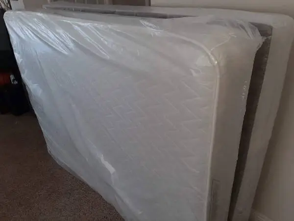 Queen size set .......delivery included