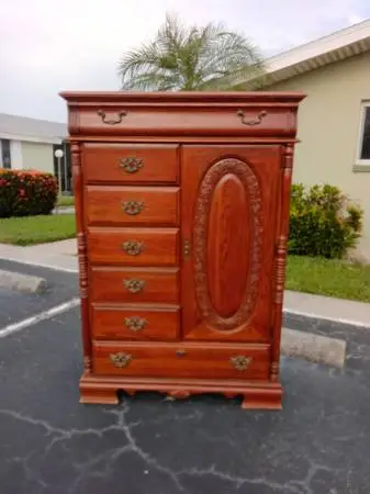 Stanley dresser