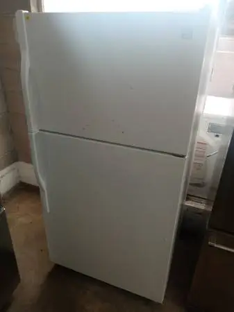 ★Kenmore white top freezer refrigerator