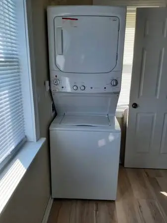 Washer dryer stackable New