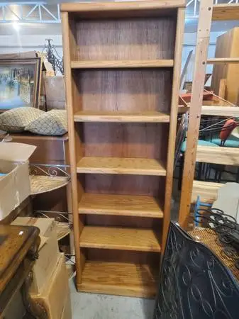 Narrow bookshelf