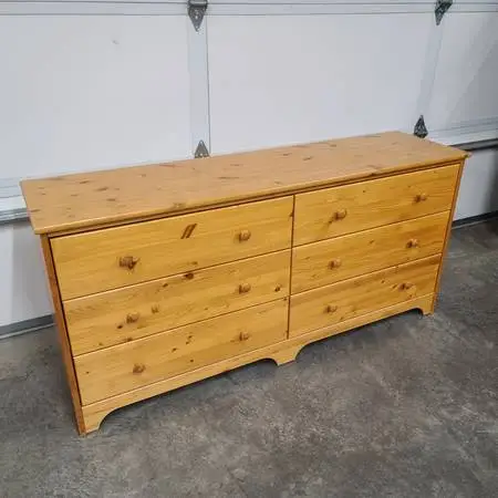 Beautiful Pine Dresser