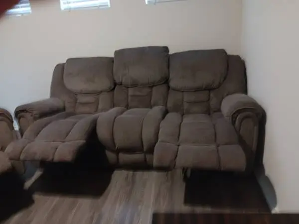 Living room set w 4 recliners