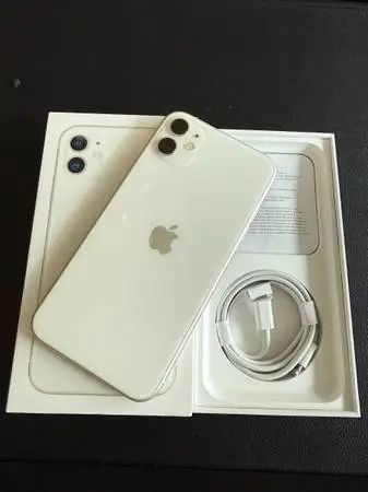 iPhone 11 64GB Unlocked