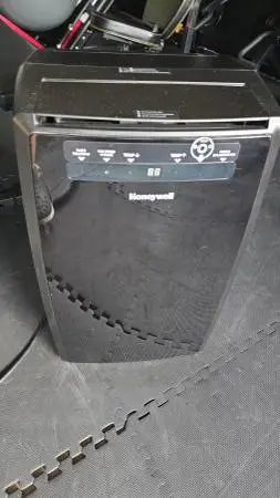 10,000 BTU Portable AC HONEYWELL (450 SQ FT)