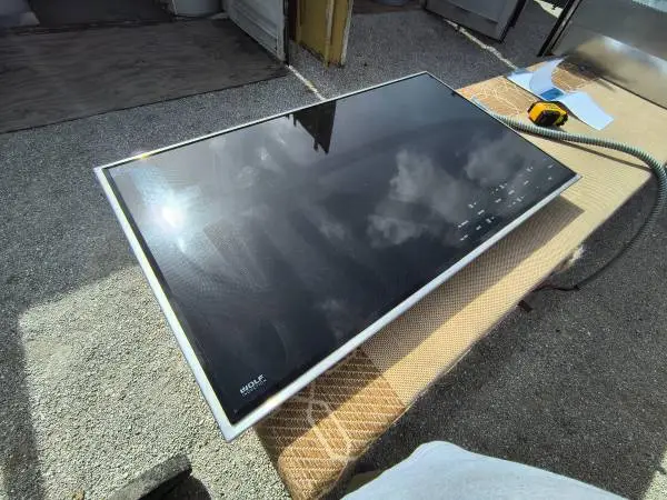 36W SS Wolf Drop In Induction Cooktop Model # CI365TF/S Used