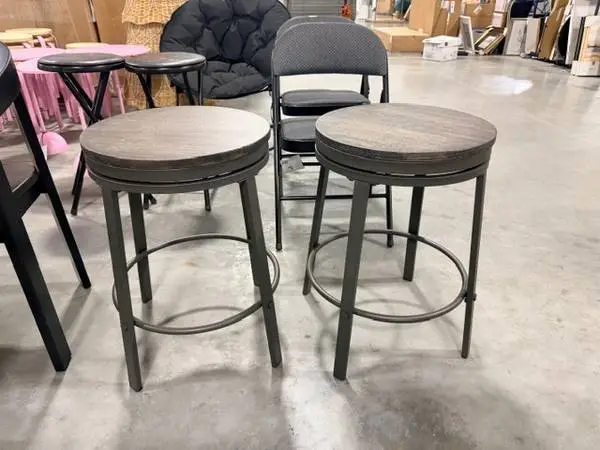 Portland 24 Counter Height Barstool Gray Fixed Height (Set Of 2)