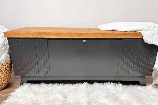 Lane Cedar Chest – Refinished (MCM)