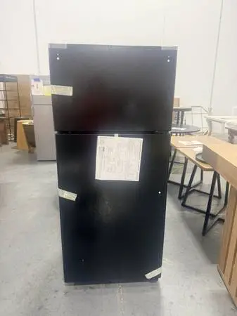GE 16.6 cu.ft. Top Freezer Refrigerator In Black Brand New