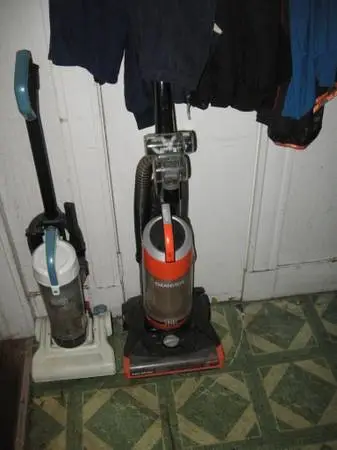 3 VACUUM Cleaner Bagless $20 & $25 & $25