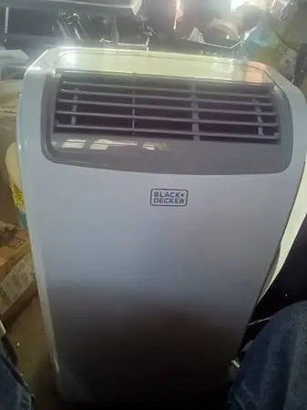 BLACK AND DECKER AIR CONDITIONER