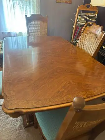 Sofa dinette